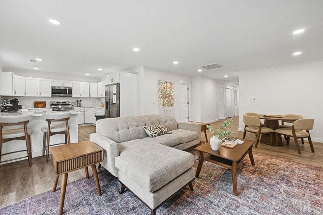 Building Photo - 2064 Thimble Creek Dr