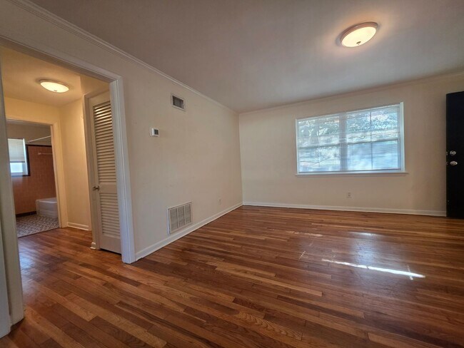 Foto del edificio - Bull St