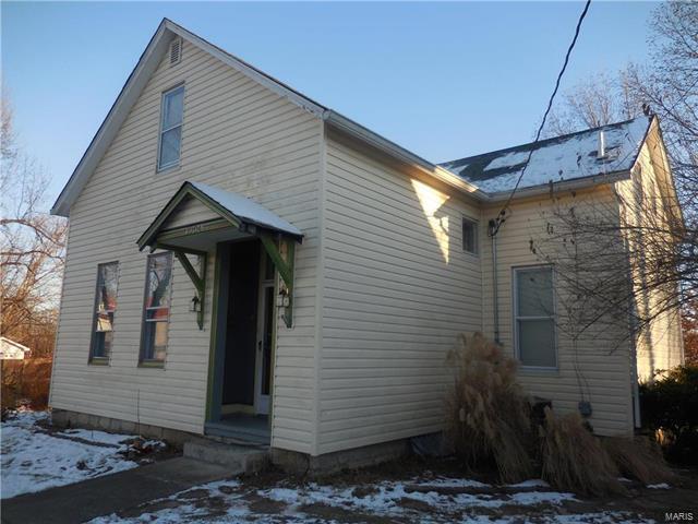 Building Photo - 1004 W 5th St
