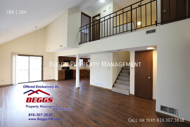 Building Photo - 320 Dains St