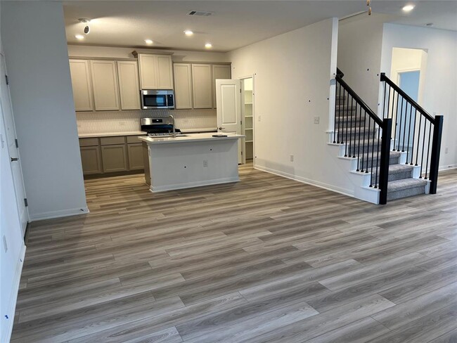Building Photo - 5908 Jennifer Pasture Path