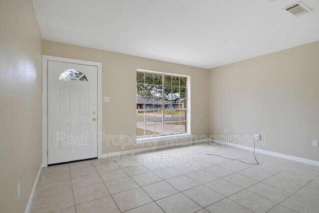 Foto del edificio - 16516 Vermillion Dr