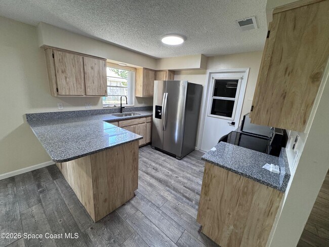 Building Photo - 1723 Bruman Terrace