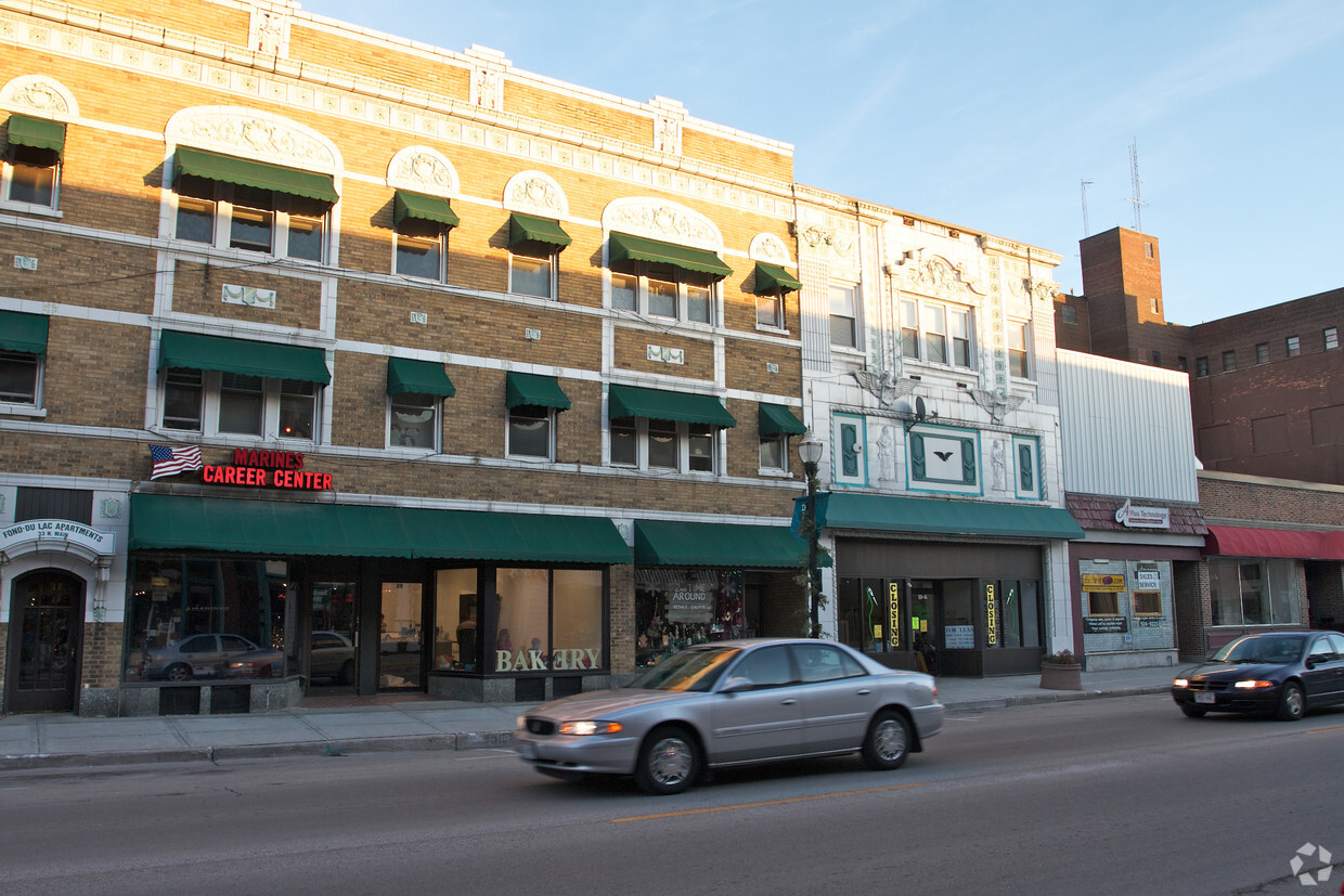 Building Photo - 27-29 N Main St