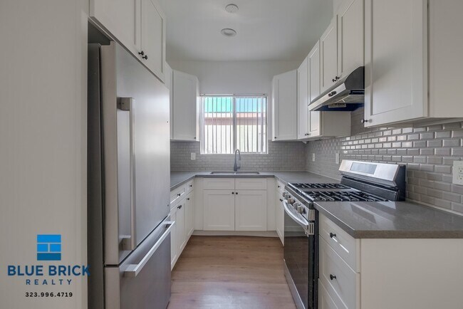 Foto del edificio - 5312 Corteen Pl