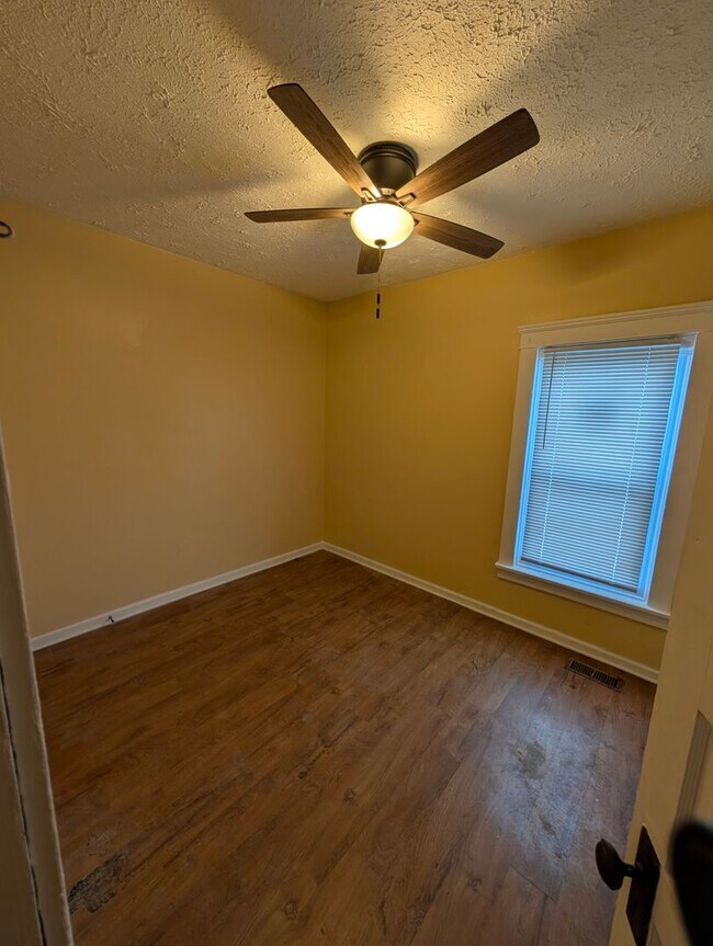 Foto del edificio - 110 Bell Ave