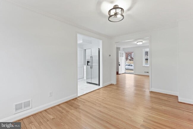 Foto del edificio - 1667 Hardwick Rd