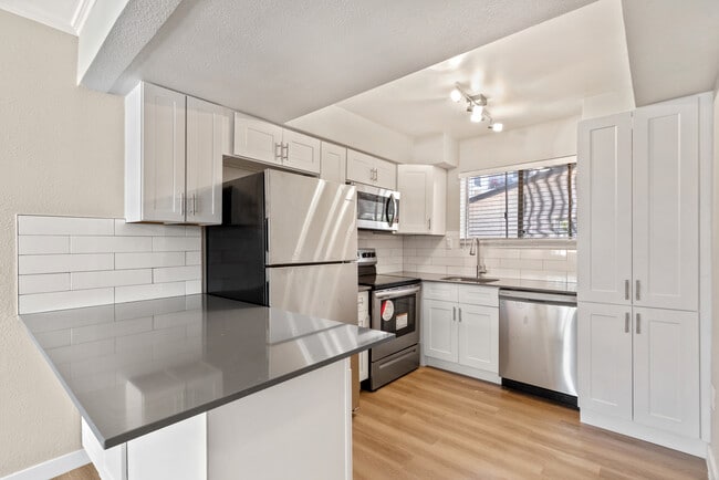 Building Photo - Tides on 61st Ave
