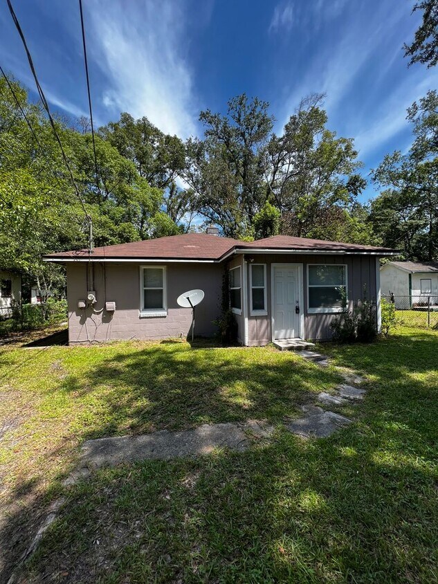 2/1 in Paxon! House Rental in Jacksonville, FL