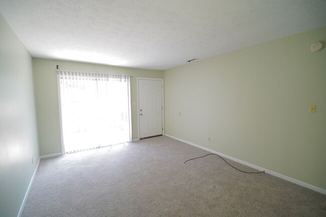 Building Photo - 2304 Hartsfield Ct