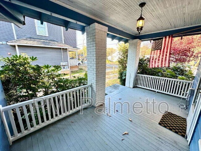 Building Photo - 2817 Columbia Ave