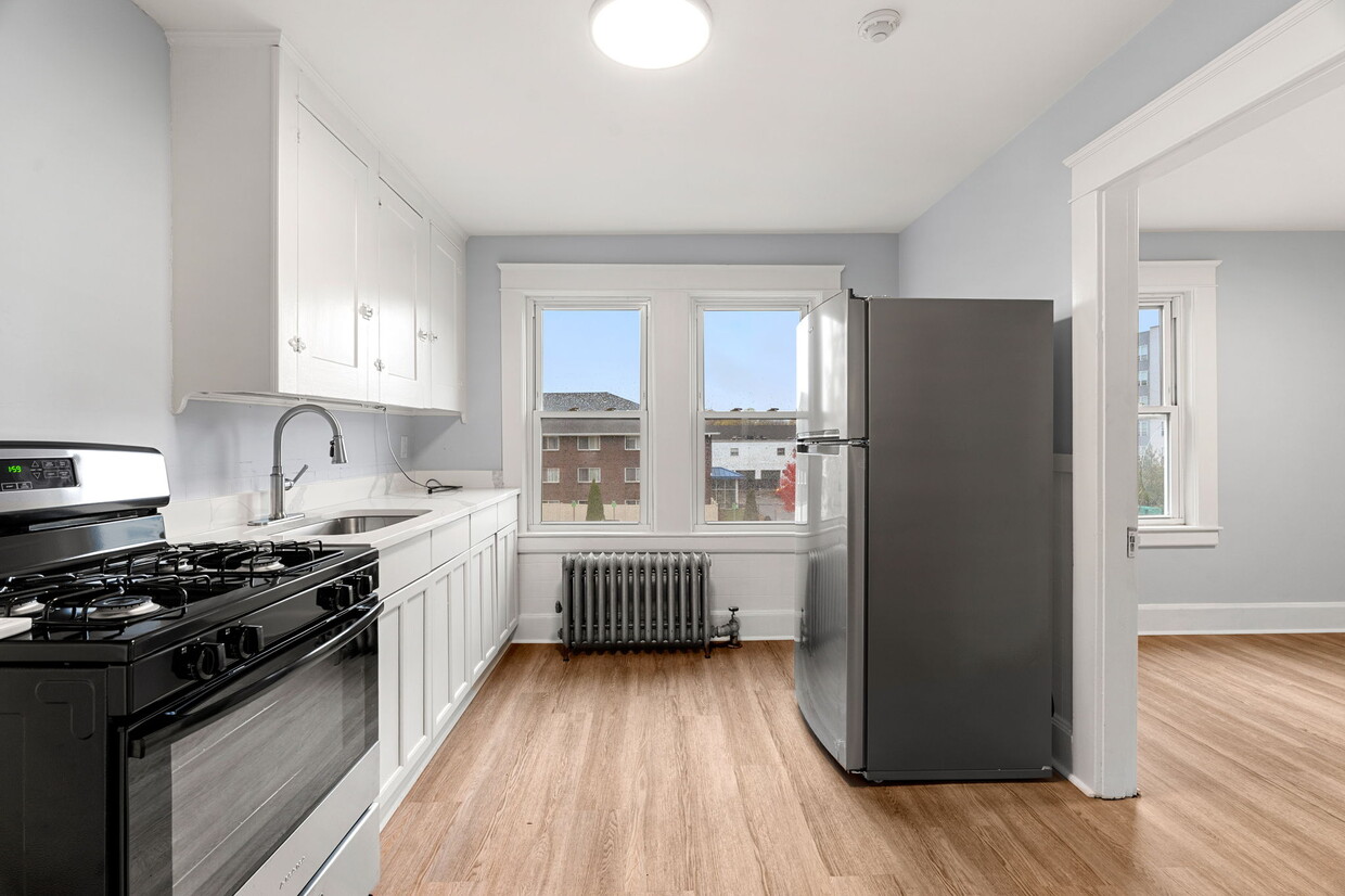 Photo - 1281 Middlesex St Lowell MA