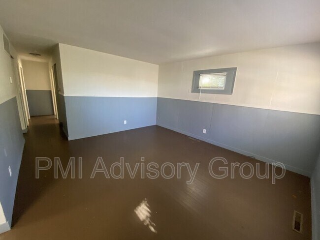 Foto del edificio - 3136 SE Fremont St