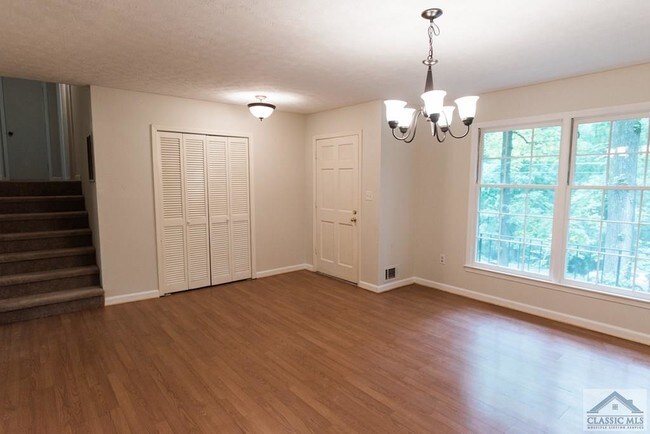Building Photo - 555 Caldwell Cir