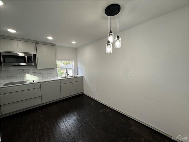 Foto del edificio - 8 Miller Ave