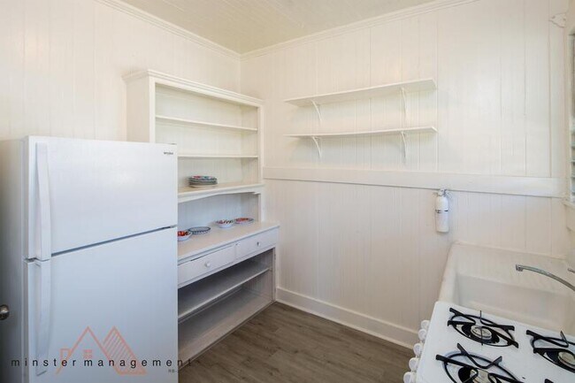 Photo - 2680 E Manoa Rd Apartment