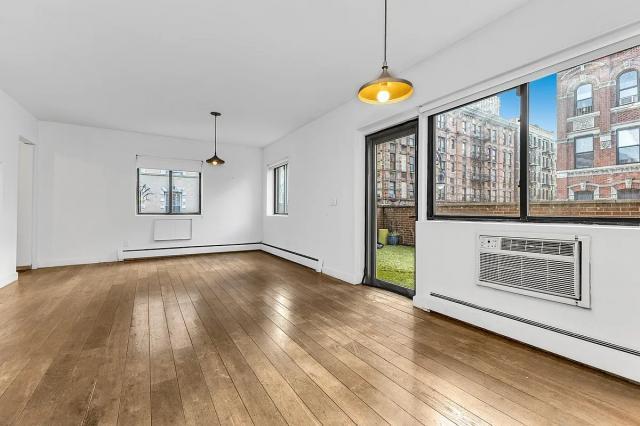 Foto del edificio - 1 bedroom in New York NY 10002