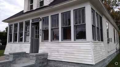 Building Photo - 656 McLaughlin Ave