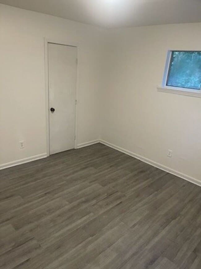 Foto del edificio - Move-In Ready 2 Bedroom Duplex – Pet Friendly!