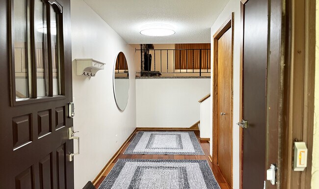 Foto del edificio - 3881 Polk St NE