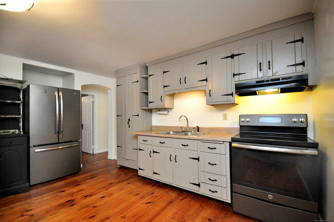 Foto del edificio - 22 Highland Ave