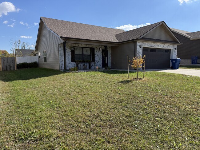 Foto del edificio - 607 Hollow Crst