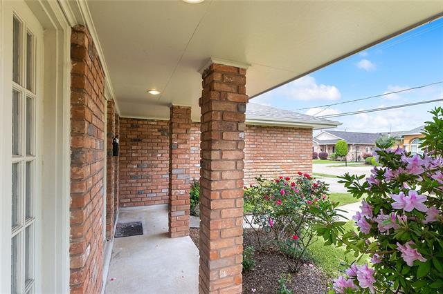 Building Photo - 2400 Metairie Heights Ave