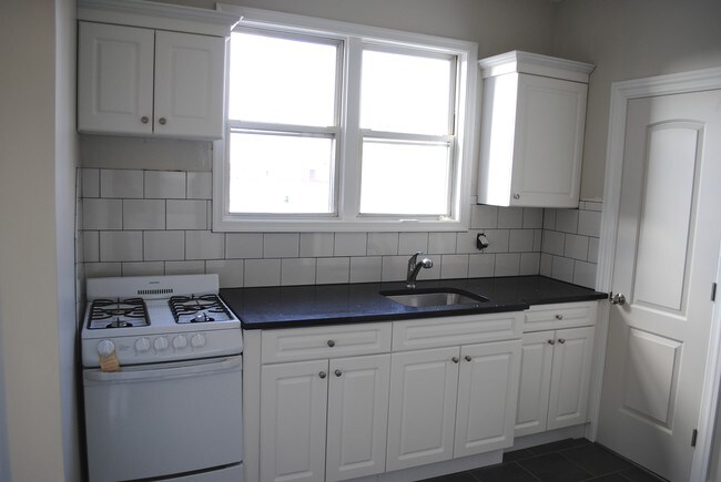 Building Photo - 223 Harrison Ave