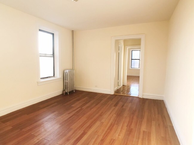 Building Photo - 1715 Walton Ave