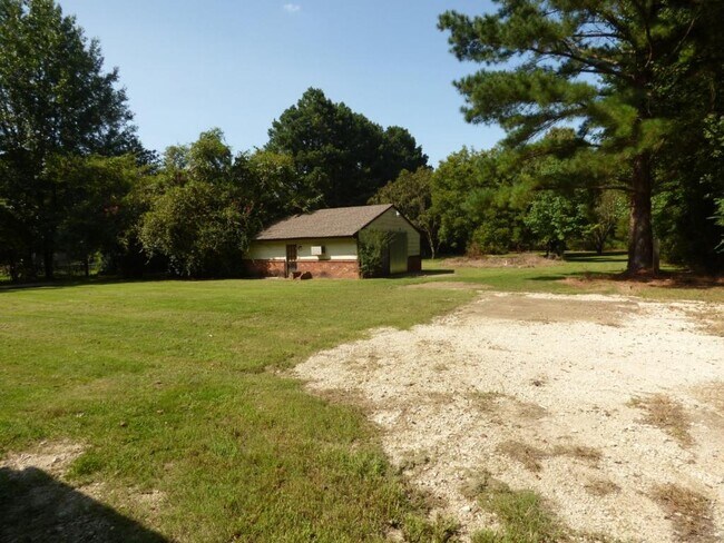 Foto del edificio - 7188 Pleasant Ridge Rd