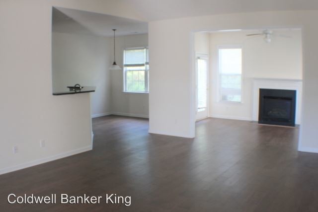 Building Photo - 3 br, 2 bath House - 46 Summer Meadow Rd.