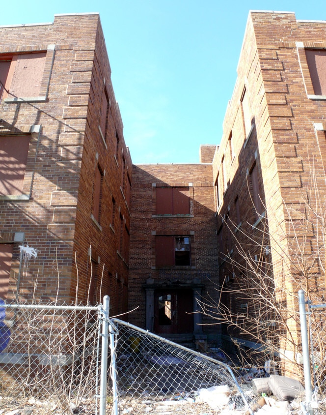 Building Photo - 806-810 Boston Ave