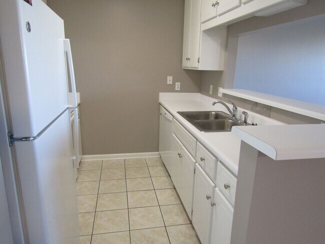 Foto del edificio - 158 Woodmere Dr