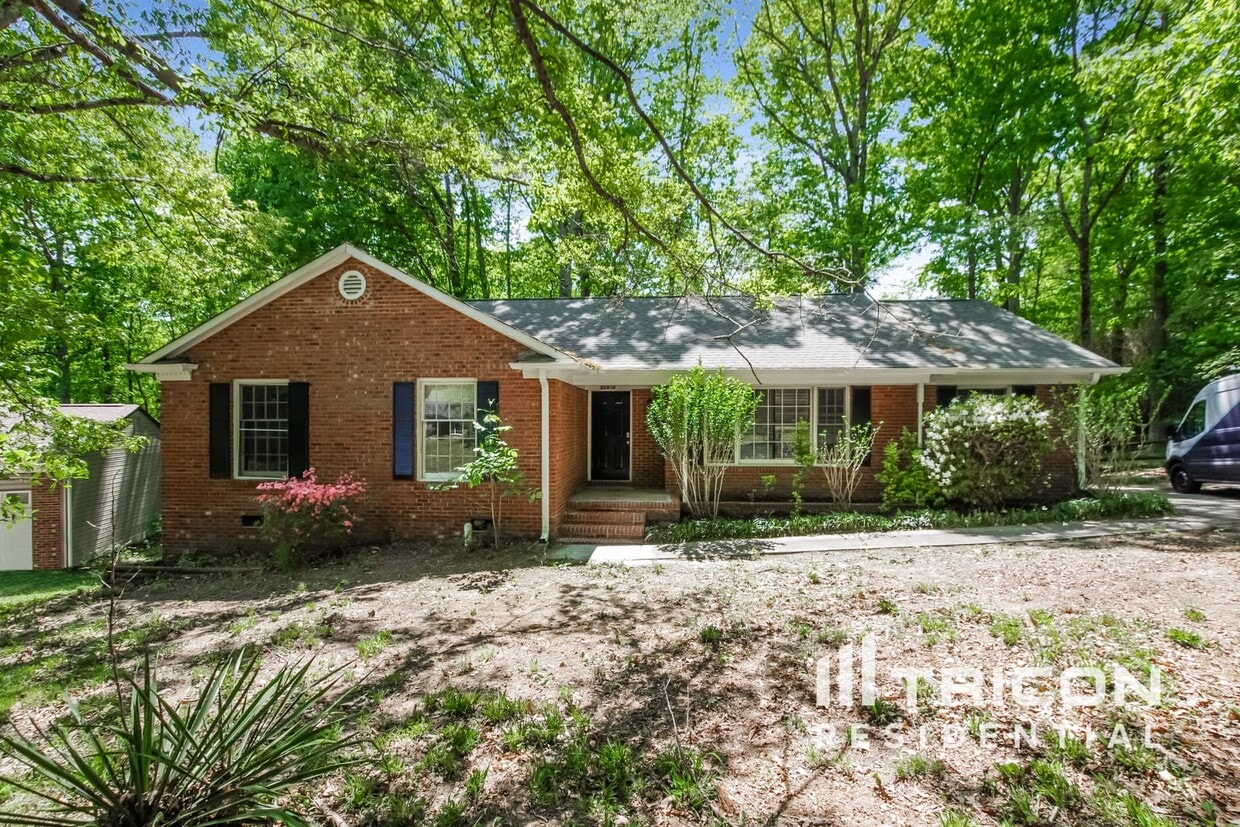 Primary Photo - 11810 Lansbury Ct