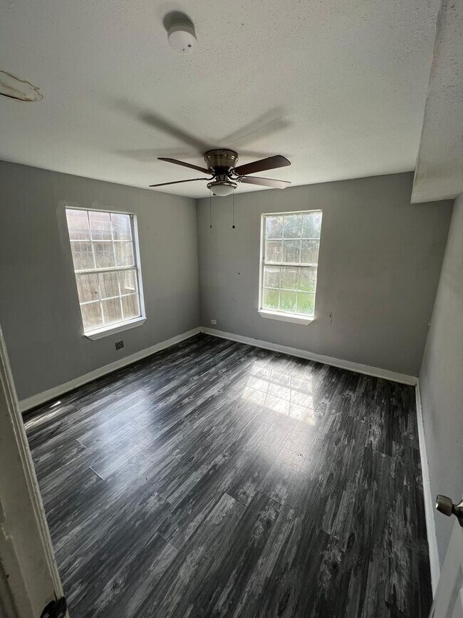 Photo - 3210 Winbern St Apartment