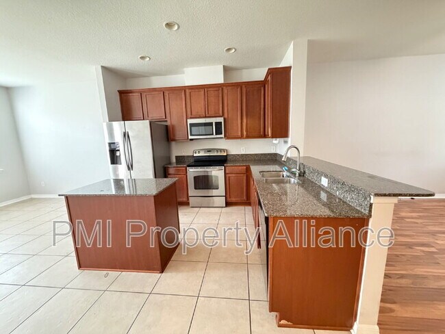 Foto del edificio - 12875 Emersondale Ave