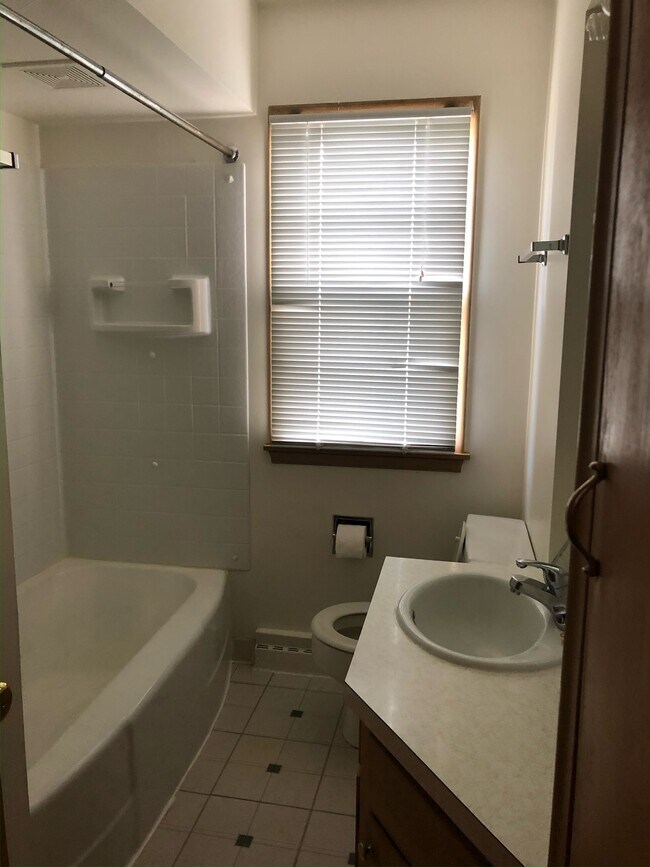 Foto del edificio - 410 Malin St