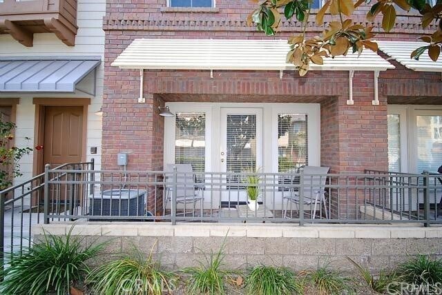 Primary Photo - 287 Tustin Field Dr