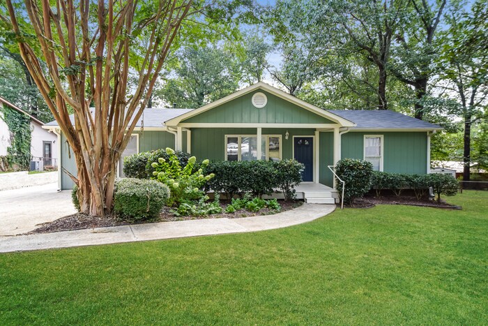 Foto principal - 2157 Mountain View Rd