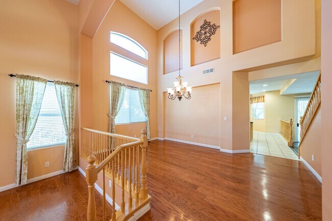 Foto del edificio - Beautiful 4-bedroom home located in Henderson