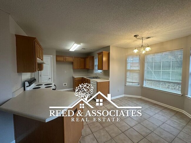 Building Photo - Spacious: 3 Bedroom in Cordova!