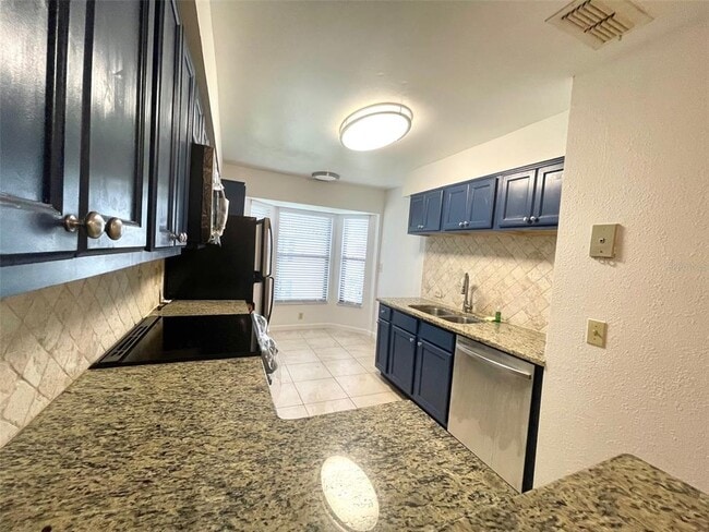 Building Photo - 7531 Sugar Bend Dr