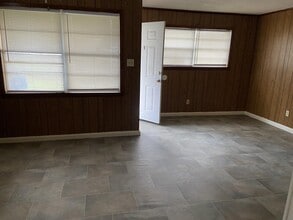 Building Photo - 5218 Field Dr