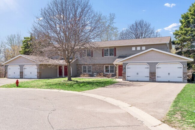 Foto del edificio - 3321 Berwood Ct W