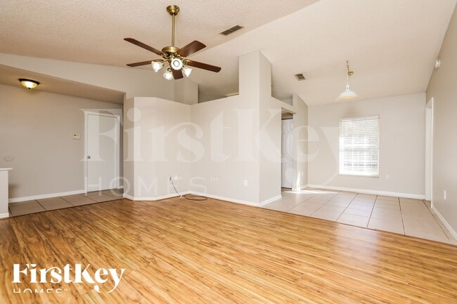 Building Photo - 2059 Gallagher Ave