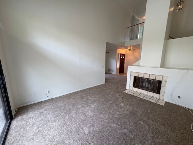 Building Photo - Beautiful 3 Bedroom Carmel Valley Townhome Near Del Mar Beaches & Top-Rated Schools
