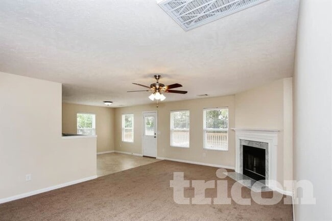 Foto del edificio - 612 Elderberry Way