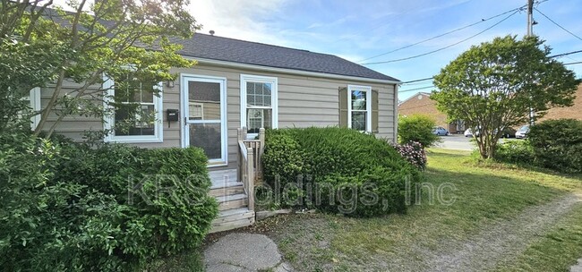 Building Photo - 1267 Little Bay Ave