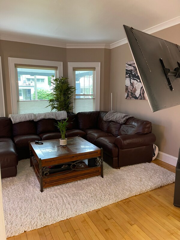 Foto del edificio - 2115-2117-2117 N Newhall St