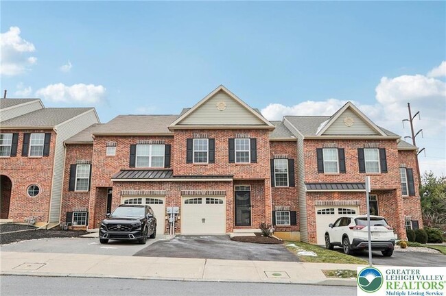 Building Photo - 270 Milkweed Dr